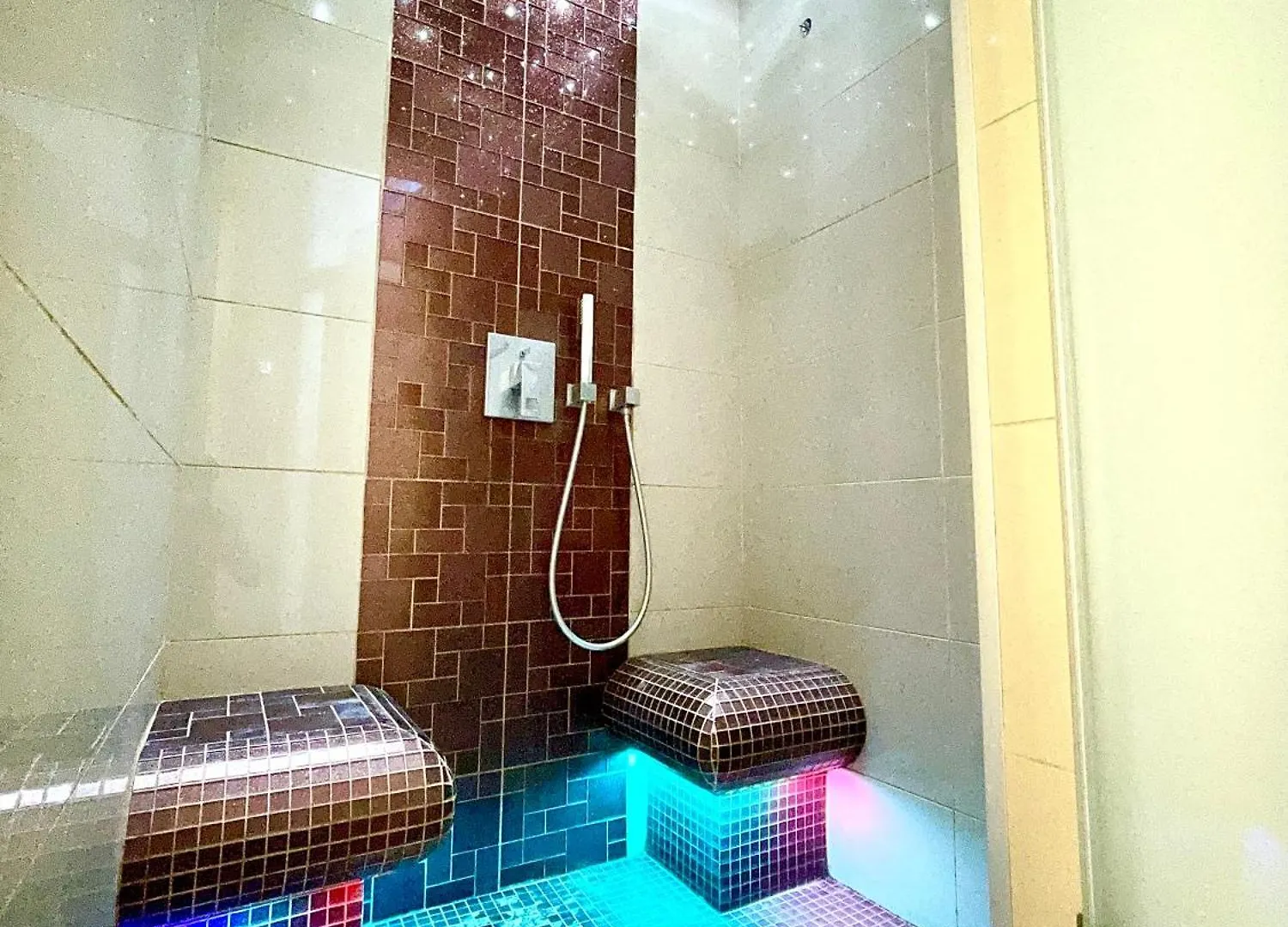 Perla Lux - Finn & Steam Sauna Budapest Apartman